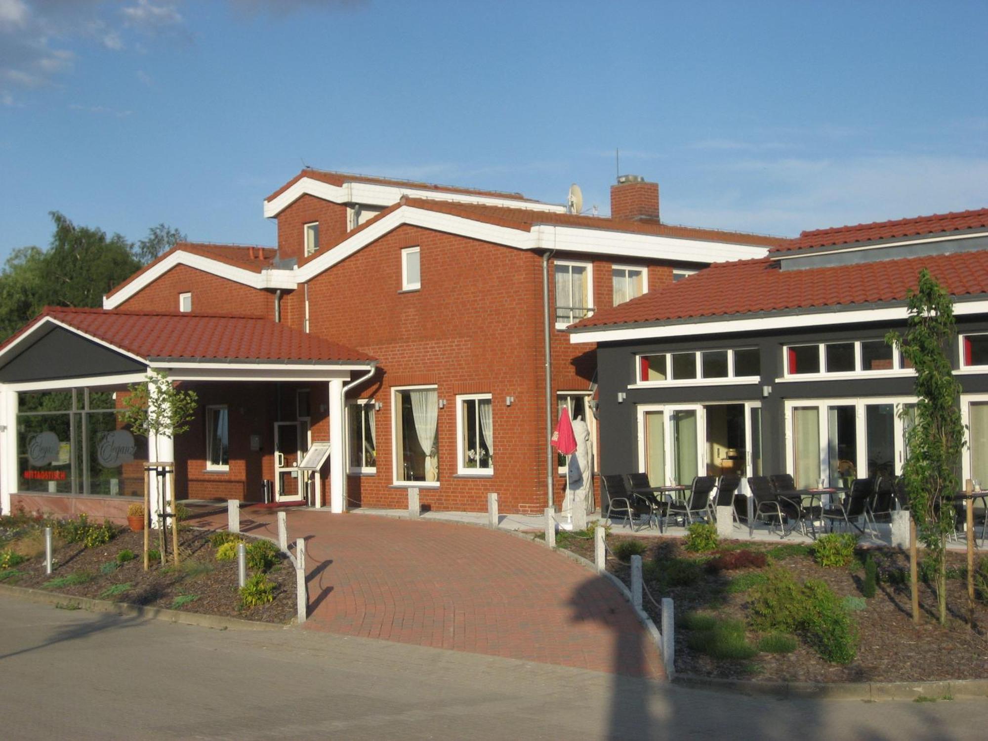 Hotel Eleganz Rustow Buitenkant foto
